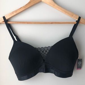 New Vince Camuto Bra 🖤